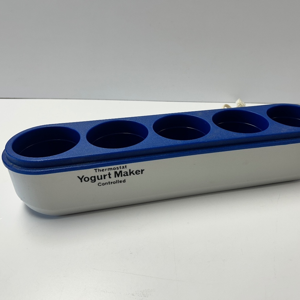 Cosmopolitan by Salton YM-4 Yogurt Maker Blue Replacement Base Working